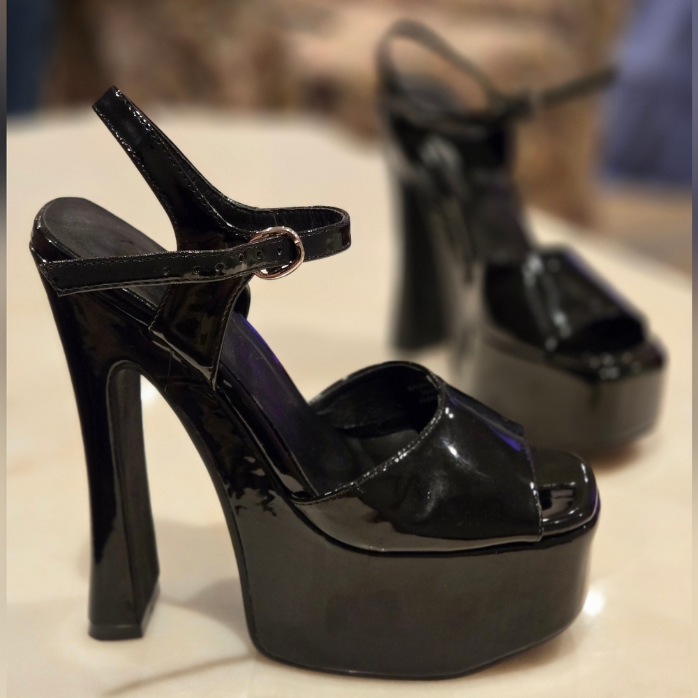 UNIF Clothing Yin Black Patent Leather Platform Women's Heels